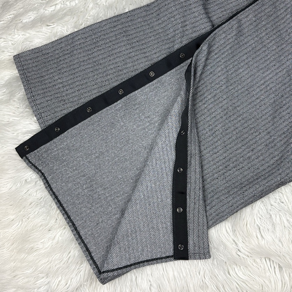 Lululemon Vinyasa Scarf in Black Herringbone - Picture 6 of 7